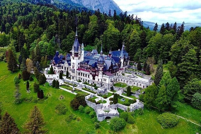 Private Tour in Bran Castle, Peles Castle, and Brasov
