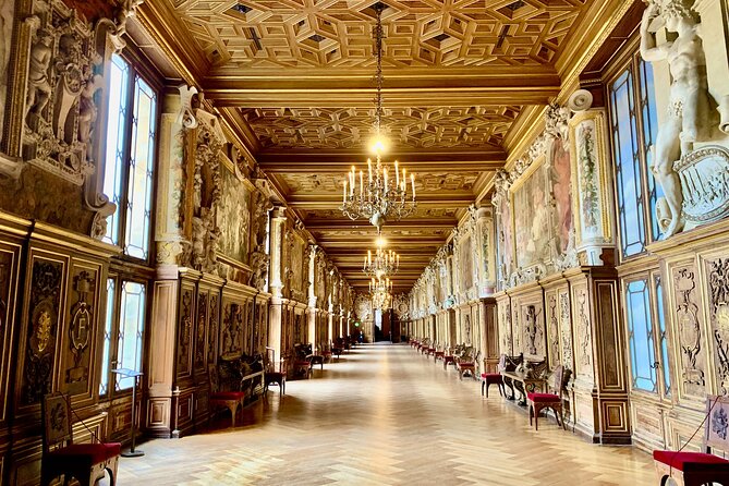 Private Tour in Fontainebleau Palace With Skip-The-Line Ticket