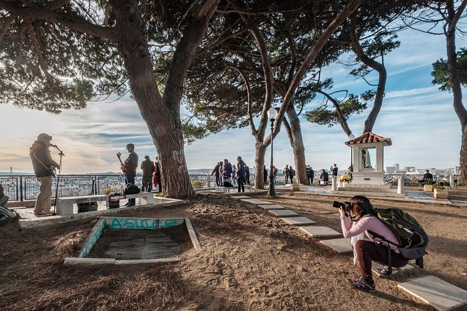 Private Tour – Lisbon Walking Tour With a Photographer