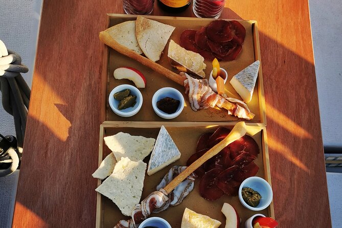 Private Tour on a Sailing Boat on Lake Maggiore With Aperitif and Music