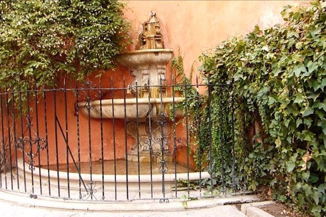 Private Tour Royal Palaceold Jewish Neighborhood