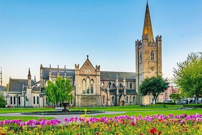 Private Transfer: Dublin to Dublin Airport DUB in Luxury Van
