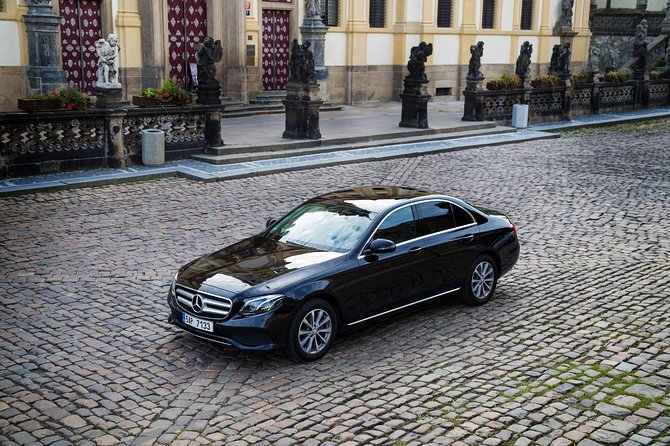 Private Transfer From Prague to Vienna via Cesky Krumlov