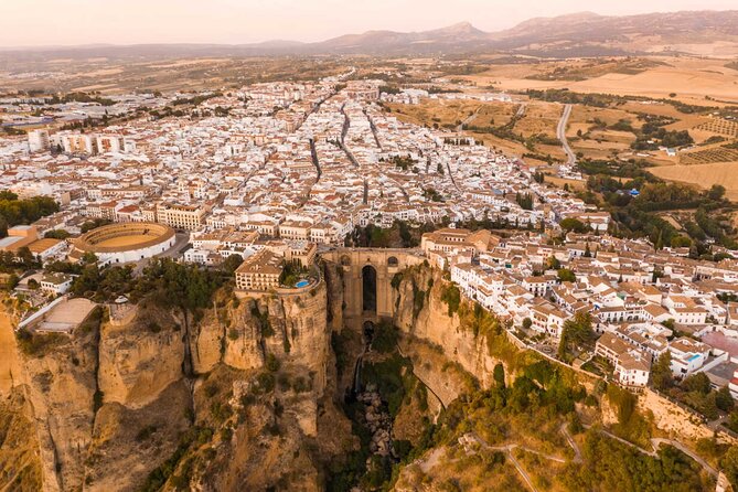 Private Transfer From Sevilla to Granada Stopping in Ronda
