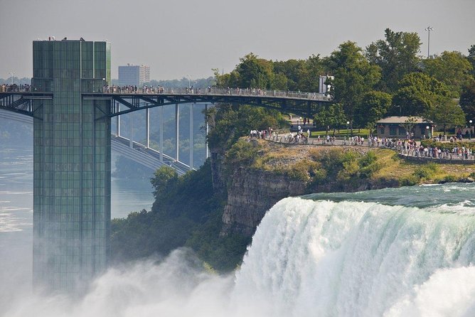 Private Transfer: Pearson Int’l Airport (YYZ) to Niagara Falls, ON