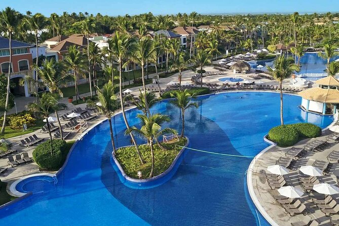 Private Transfer Punta Cana Airport to From Ocean Blue and Sand