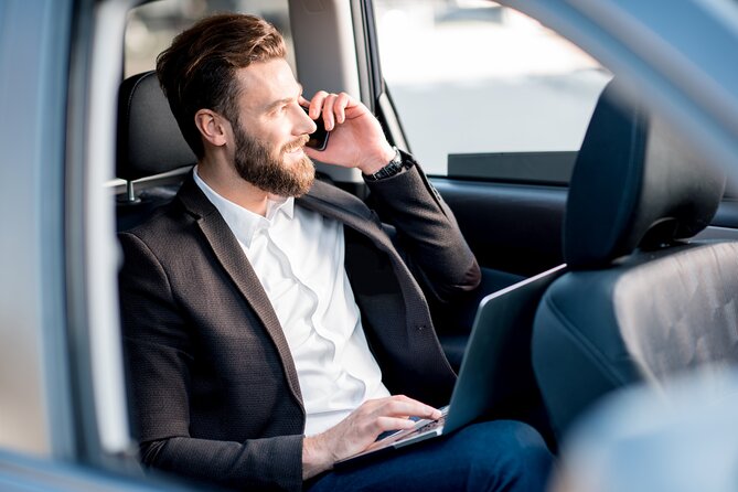 Private Transfer to or From Dulles Airport IAD to Washington DC