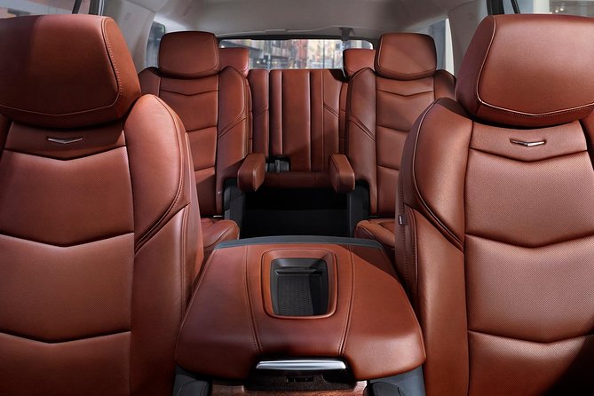 Private Transfer: Toronto to Pearson Airport YYZ in Luxury SUV - Inclusions
