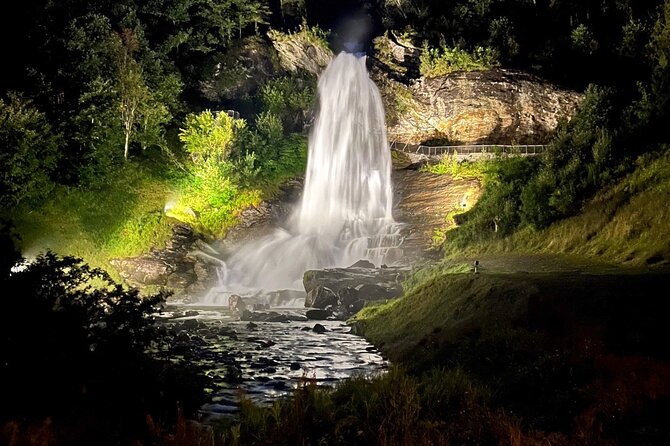 Private Waterfalls and Wonders Tour in Norway