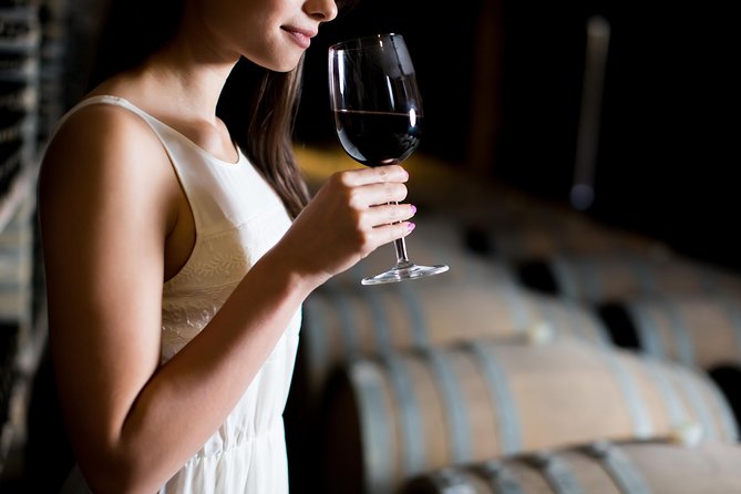 Private Wine Tasting & Tuscan Light Lunch – Food and Drinks Included