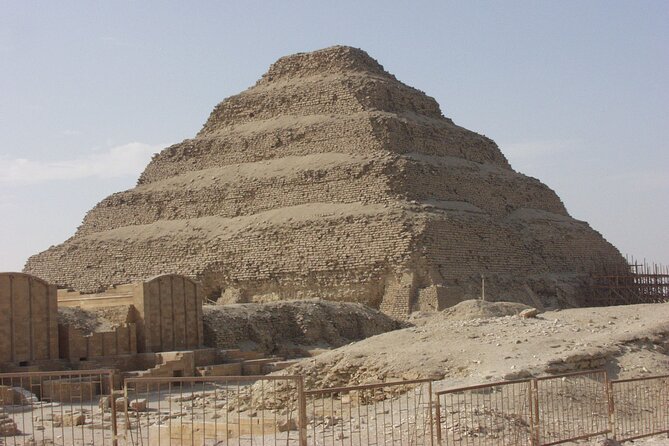 Pyramids of Giza and National Museum Private Day Tour