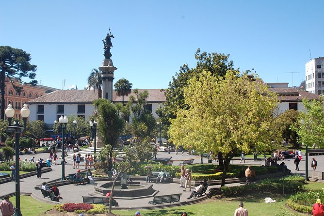 Quito City Tour & Teleferico Cable Car Private