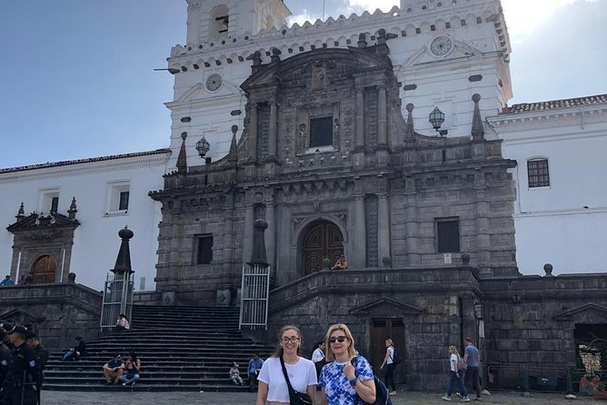 Quito Old Town and Middle of the World Private Tour