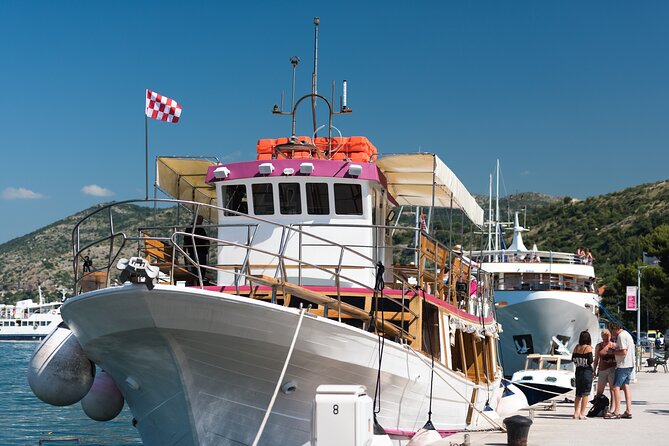 Rent a Boat! (Group Option – Half Day)