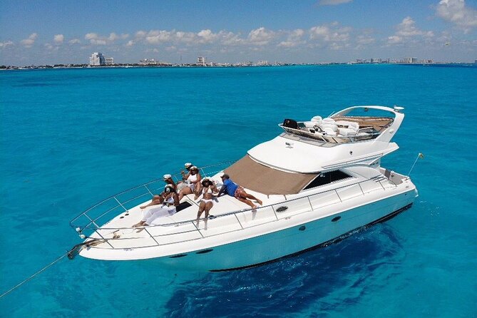 Rent a Private 46ft Yacht in Cancun Bay
