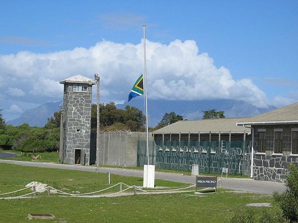 Robben Island Museum Plus Table Mountain National Park & Bo-kaap All Tickets F/d - Tour Overview