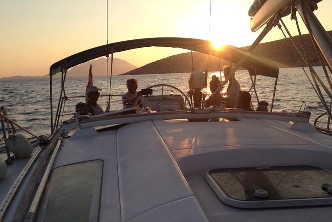 Romantic Sunset Sail Cruise