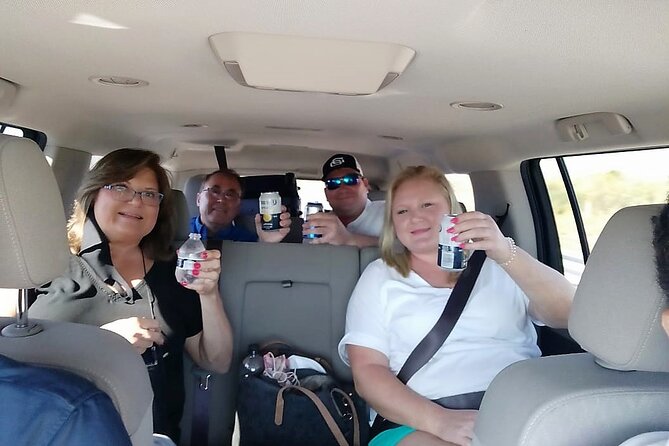 ROUND TRIP PRIVATE TRANSFER CAR to Cabo Area Resorts up 5 Pax