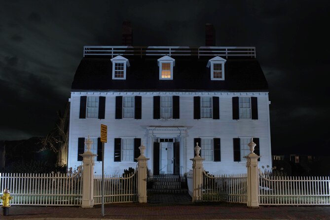 Salem Booze and Brews Haunted Pub Crawl by US Ghost Adventures