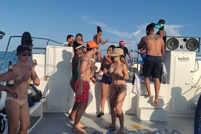 Samana Full Day: Waterfall, Safari and Beach