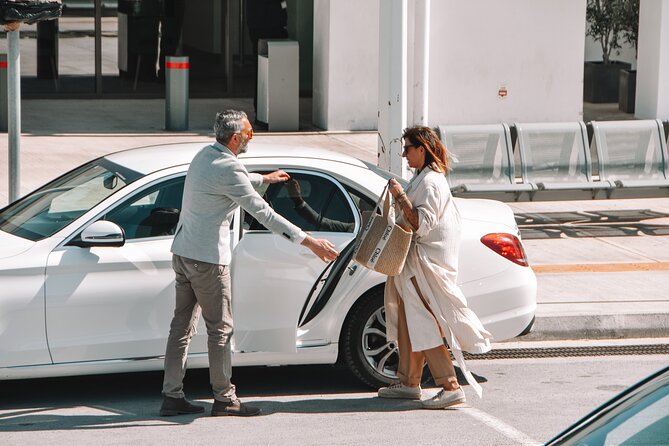 Santorini, Private Transfer With Luxury Airconditioned Vehicle - Benefits of Luxury Air-conditioned Vehicles
