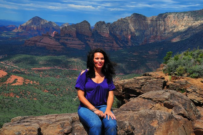 Sedona With Jerome and Montezuma Castle One-Day Van Tour