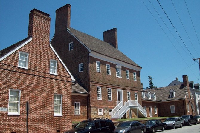 Self-Guided Scavenger Hunt: Annapolis Red Bricks & Blue Views