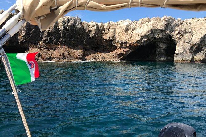 Sicily Boats – Private Tour for 8 People – Capopassero
