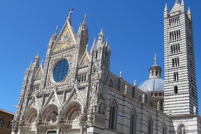 Siena Scavenger Hunt and Highlights Self-Guided Tour - Exploring Sienas Highlights