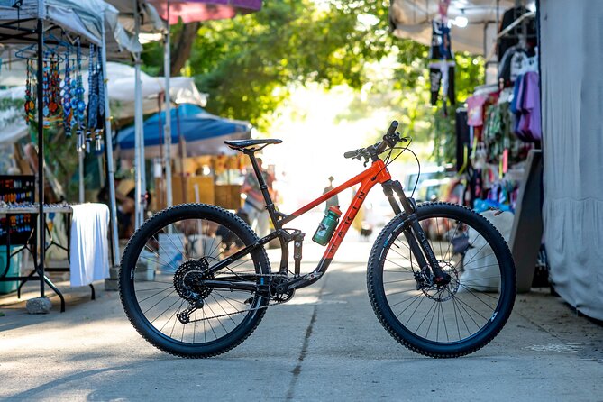 SINGLETRACK MOUNTAIN BIKE – Guided Through the Jungle