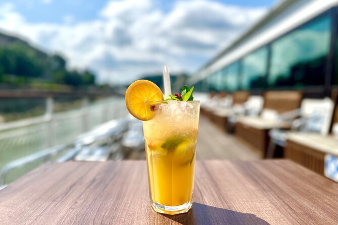 Summer Daytime Cruise on the Danube With Drink Options