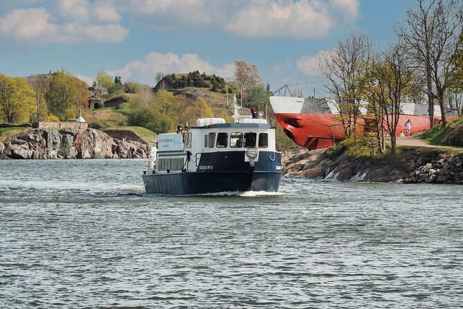 Suomenlinna Ferry and Guided Walking Tour in the Fortress