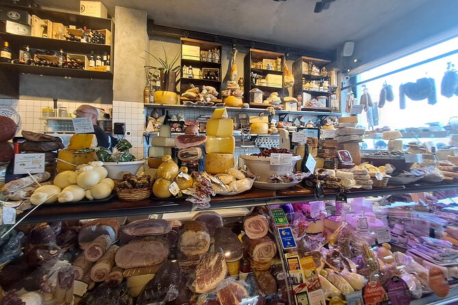 Syracuse Ortigia Street Food Tour – Do Eat Better Experience