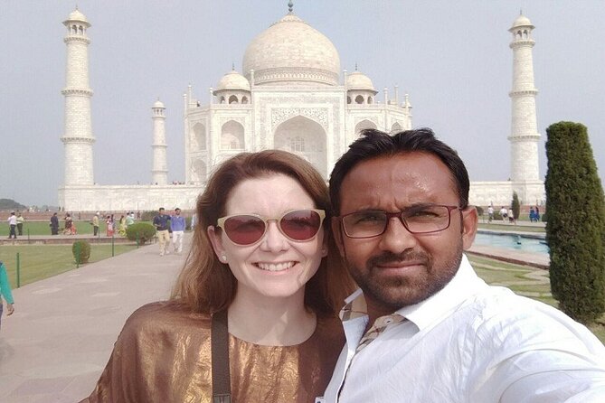 Taj Mahal Tour by Gatimaan Train From Delhi