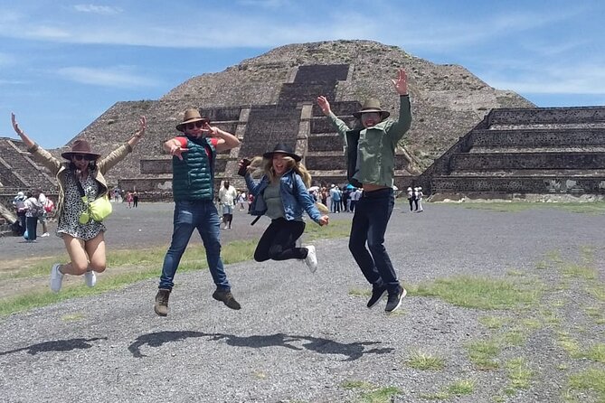 Teotihuacan and Basilica of Guadalupe With Mezcal, Tequila & Handcrafts