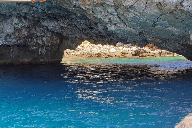 The Round of Antiparos and Despotiko Day Cruise on a Traditional Boat