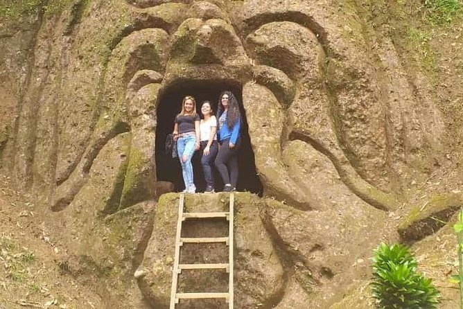 The Tree House – Tours – Swing at the End of the World – Viewpoint