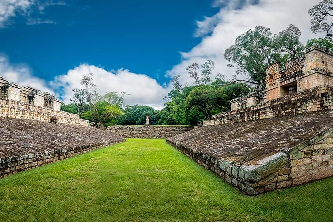 Tour a Copán Honduras Overnight. From Guatemala or Antigua.