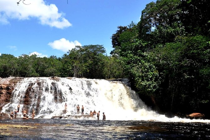 Tour to Presidente Figueiredo Waterfalls