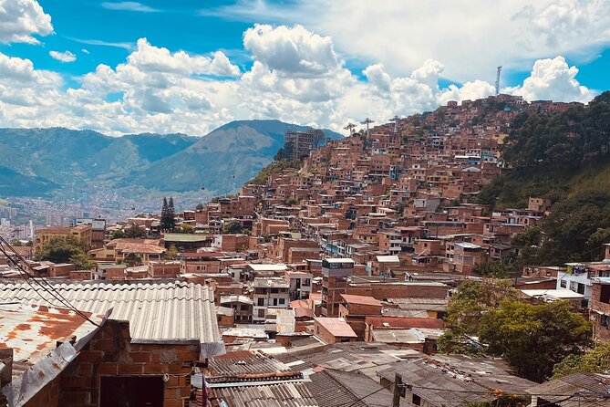Tour to the Meeting of Authenticity of Manrique