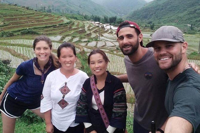 Tour to the North : 1 Day Group Tour to Ta Phin Village