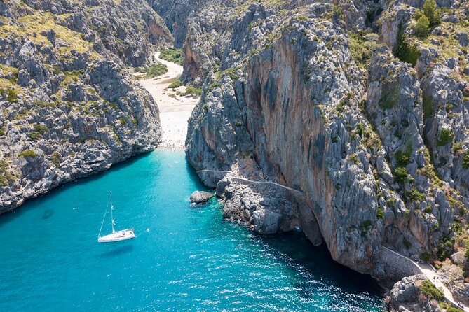 Train, Tram and Boat on the Route of the Tramuntana Lakes