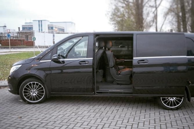Transfer Ghent  Schipol Airport Amsterdam (1 to 8 Places)