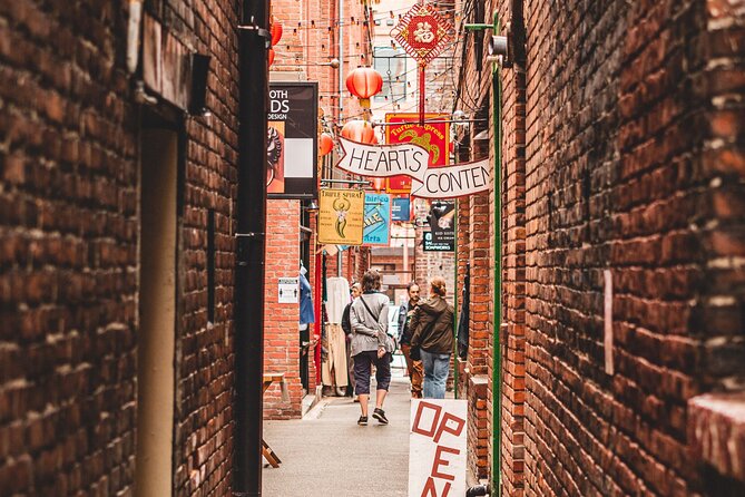 Victoria Welcome Tour: Private Tour With a Local