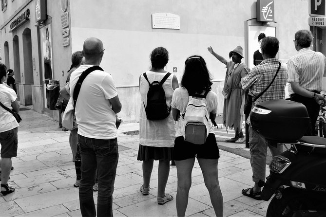 Visit of La Ciotat: Humorous Instructive Old Center