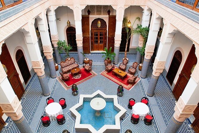 Visit of the Souks and Historical Monuments of Marrakech