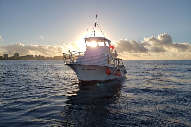 Waikiki to Diamondhead Sunset Cruise – BYOB