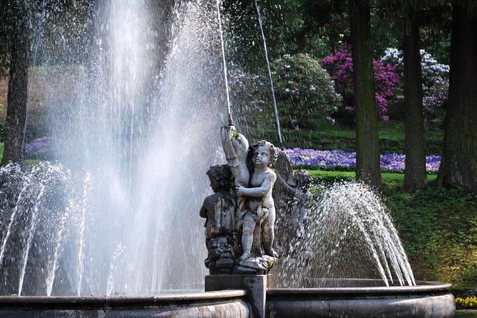 Walking Tour With a Private Tour Guide in the Botanical Gardens of Villa Taranto