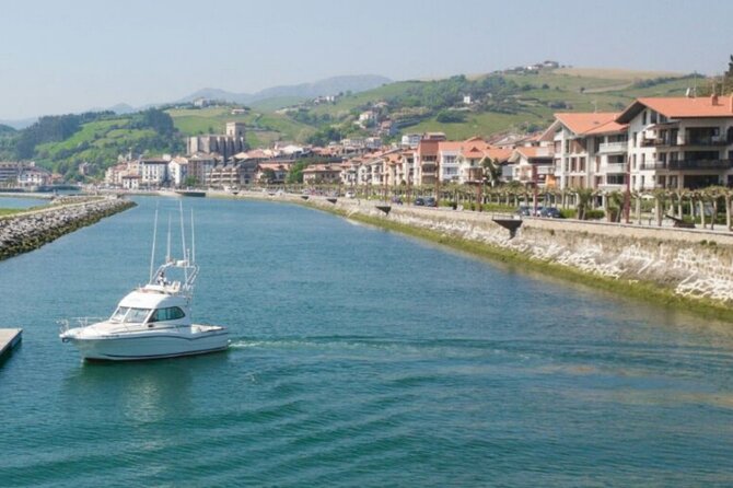 YACHT Tour Through the FLYSCH Cliffs and Game of Thrones - Tour Highlights