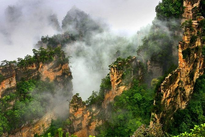 2-Day Zhangjiajie Happy Foodie&Sightseeing Tour - Itinerary Overview